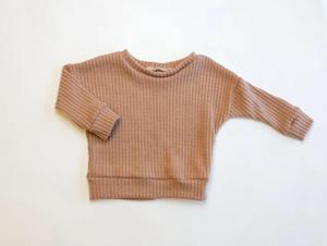 Conjunto de Ropa Personalizada para Bebé: Suéter Oversize Tipo Waffle, Gorro Holgado y Conjunto de Lazo para Bebés y Niños - Product Image 6