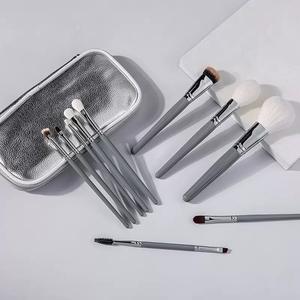 Ensemble complet de pinceaux de maquillage professionnels YRX, pinceaux de maquillage en poils de renard des neiges, fabricant de pinceaux de maquillage avec logo personnalisé, haut de gamme - Product Image 3