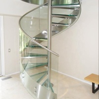 Escalier en colimaçon moderne minimaliste, couleurs et matériaux personnalisables, escalier avec marches durables