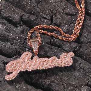 UWIN Petite Taille Personnalisé Nom Pendentif CZ Lettre Personnalisé Pendentif Collier Femmes Hommes quantité minimale de commande 1 Pièce Personnaliser Enfant <span class=keywords><strong>Bijoux</strong></span> - Product Image 6