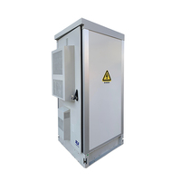 Armoire extérieure de télécommunications en métal étanche IP65 IP55 de 19 pouces avec armoire de batterie de rack de serveur de climatiseur