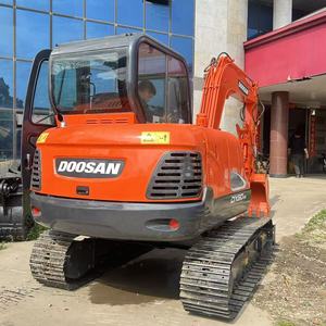 Mini-excavatrice sur chenilles Doosan DX60-9C d'occasion, petite pelle hydraulique de 6 tonnes pour travaux de construction - Product Image 3