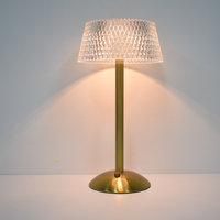 Lampe de table LED sans fil moderne, rechargeable, à intensité variable par toucher 3 voies, en acrylique, style minimaliste de luxe, pour centre de table de salle à manger ou bar, vente en gros B2B