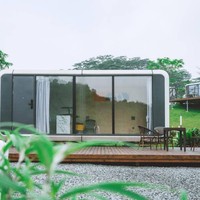 Maison conteneur de luxe avec panneaux sandwich, pod préfabriqué de style moderne du milieu du siècle pour villa de villégiature, bureau ou Airbnb