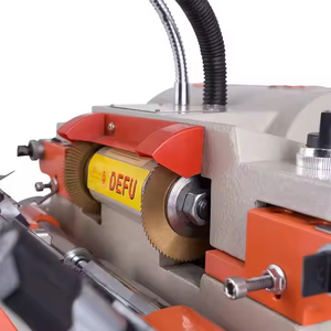 Machine à découper les clés de voiture compacte 100E1 pour une utilisation quotidienne en atelier - Product Image 4