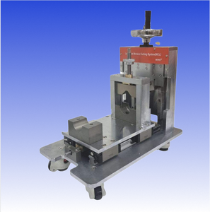 Machine de découpe manuelle de table pour membranes à fibres creuses, pour la R&D de dialyseurs et de cartouches filtrantes – Outil de laboratoire - Product Image 1