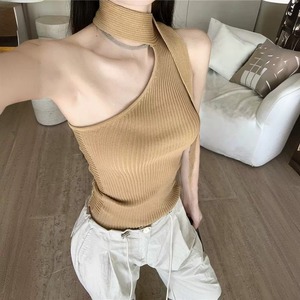 Débardeur tricoté sans manches à épaules dénudées pour femme, nouvelle collection été 2026, coupe ajustée et élégante, en polyester/coton teint en pièce - Product Image 3