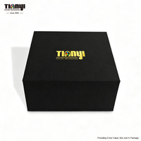 Boîte d'expédition pliante en carton ondulé personnalisée pour l'emballage de vêtements, de chaussures et de chapeaux avec impression CMYK et logo personnalisé