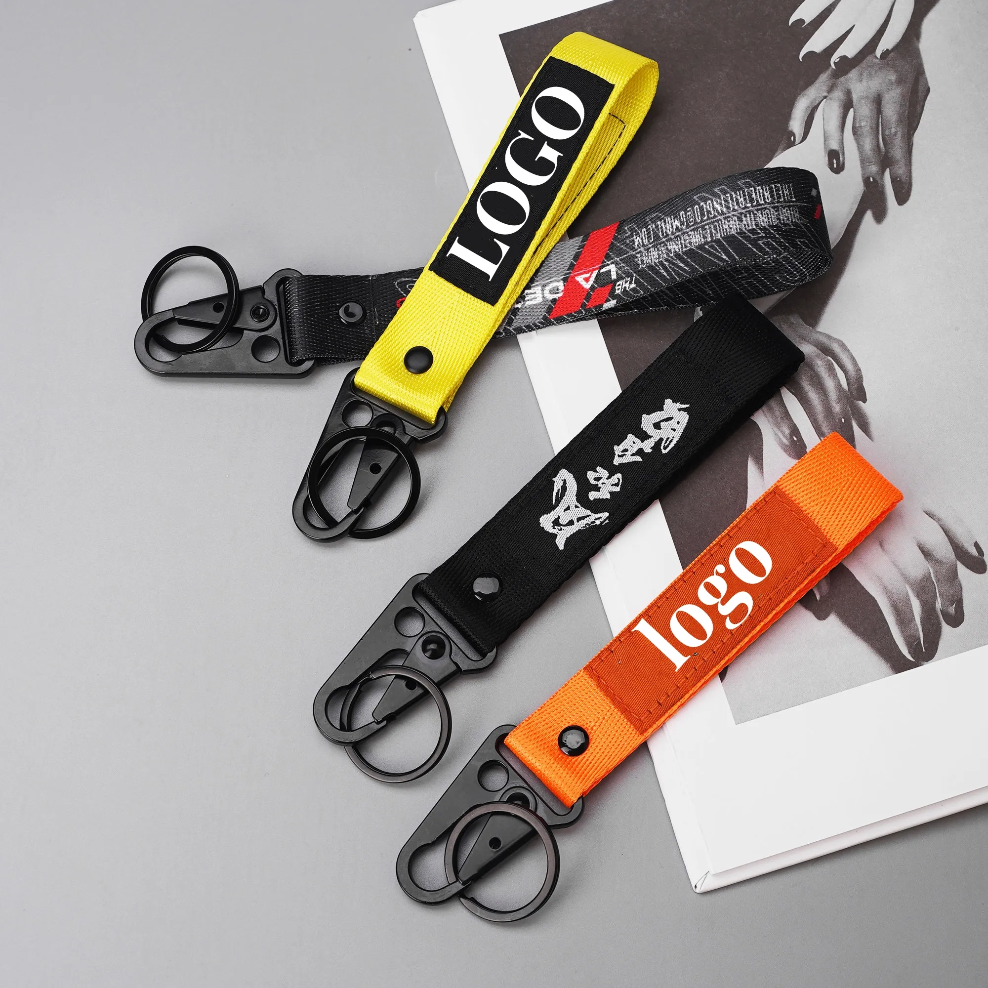 Tùy chỉnh logo thăng hoa Polyester Keychain dây buộc Khuyến mại dây đeo cổ tay dây buộc Keychain Carabiner Keychain ngắn dây buộc