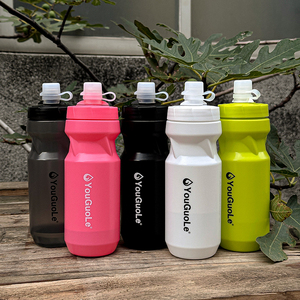 Botella de Agua Deportiva para Bicicleta de 650 ml, Material PP de Compresión Suave, Diseño Antiderrames para Ciclismo y Ejercicio al Aire Libre - Product Image 2