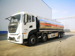Camion-citerne tout-terrain 4x4 personnalisable, équipé d'un distributeur de carburant à haut débit, adapté aux zones minières isolées des îles - Product Image 4