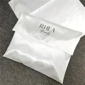 Pochette enveloppe en satin de soie de luxe avec logo personnalisé sacs d'emballage pour cheveux de vêtements sac à poussière en satin pour sacs à main