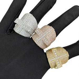 Bagues de fiançailles et de mariage religieuses chrétiennes pour hommes, en argent 925, personnalisées, style hip-hop, avec croix de Jésus incrustée de diamants Moissanite - Product Image 1