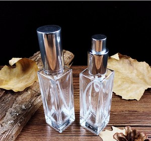 Spot per il commercio all'ingrosso bottiglia di <span class=keywords><strong>profumo</strong></span> di vetro 30ml vite di <span class=keywords><strong>acqua</strong></span> portatile di ricarica fine bottiglia dello spruzzo trasparente cosmetici bottiglia separata - Product Image 3