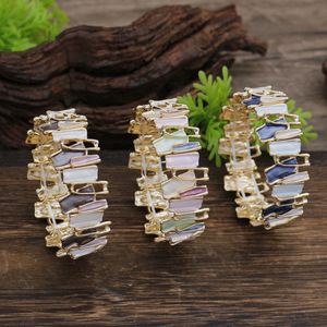 Bracelet géométrique irrégulier, dégradé multicolore, blocs brisés, ton argenté, large jonc, bijoux d'art minimaliste, <span class=keywords><strong>cadeau</strong></span> pour <span class=keywords><strong>femme</strong></span> - Product Image 3
