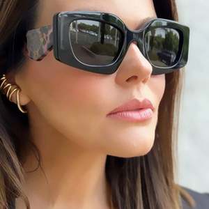 Gafas de Sol Cuadradas de Moda Retro Color Jelly, Gafas de Sol de Ojo de Gato Poligonales para Mujer - Product Image 2