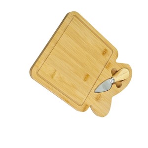 Planche à fromage en bambou Cunxin Handicrafts 19,5x25x1,5cm avec ensemble couteau et fourchette pour couper fruits, légumes et pain - Product Image 4