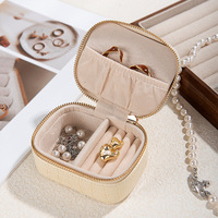 Boîte à bijoux de voyage portable en PU à motif crocodile – Sac de rangement pour bijoux – Boîte de rangement pour boucles d'oreilles – Vente en gros disponible