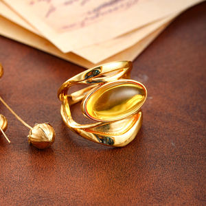 Anillo de Mujer Chapado en Oro con Diseño Ovalado Hueco de Doble Capa, Estilo Ámbar, Atractivo y de Alta Calidad (Uso Diario/Fiesta) - Product Image 5