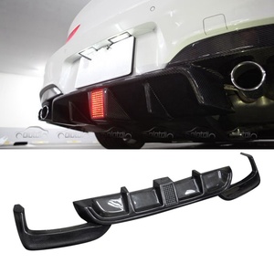 ครีบคาร์บอนไฟเบอร์ สปอยเลอร์วิงเล็ต สปลิตเตอร์ ลิปกันชนหลัง พร้อมดิฟฟิวเซอร์ LED สำหรับ BMW F06 F12 F13 M6 ปี 2014+ - Product Image 3