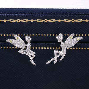 Orecchini a perno con fiore da donna, stile fresco e grazioso, accessorio per tutti i giorni - Product Image 6