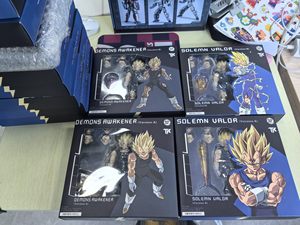 En Stock: Figura de Acción de PVC de Vegeta Majin Super Saiyan SSJ con Daños de Batalla y Poder Máximo de Black Hole Toys TK - Modelo de Juguete de Anime, Regalos - Product Image 3