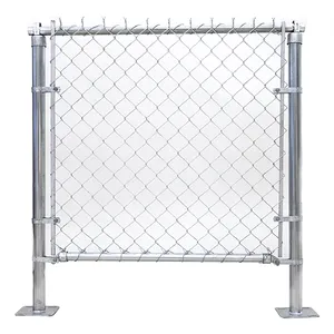 Competitive price Galvanized hot dipped wire mesh chain link fence roll cyclone wire mesh for stadium