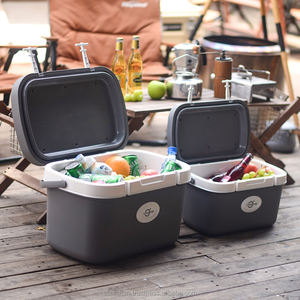 Nevera Portátil Rotomoldeada de 40 Qt, Aislada con PE y LLDPE, Retención de Hielo por 5 Días, para Almacenamiento de Alimentos, Camping y Playa - Product Image 5