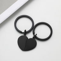 Porte-clés en acier inoxydable gravé sur mesure en forme de cœur fendu, porte-clés assorti pour couple, pour cadeaux promotionnels