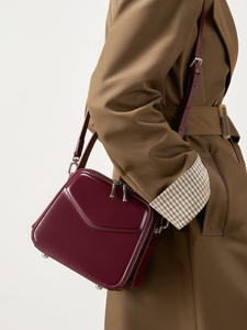 Nouveau <span class=keywords><strong>sac</strong></span> à <span class=keywords><strong>main</strong></span> carré tendance avec NFC antivol, cuir de vache ciré de qualité supérieure et intérieur organisé, disponible en rouge café/vin/noir - Product Image 6