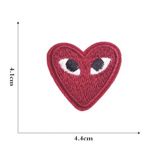 Parche Termoadhesivo de Chenilla con Diseño de Cara Sonriente y Corazón, Color Macaron, para Mochilas, Gorras y Chaquetas - Product Image 2