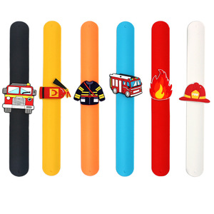 Serie <span class=keywords><strong>di</strong></span> lotta antincendio <span class=keywords><strong>di</strong></span> moda con cartoni animati creativi personalizzati, entrambi <span class=keywords><strong>di</strong></span> bell'aspetto pratici realizzati in gomma PVC per regali per feste - Product Image 6