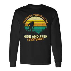 Freeport Pennsylvania Bigfoot Souvenir Camiseta de manga larga con diseño retro de Hide And Seek Champion, cuello redondo unisex - Product Image 1
