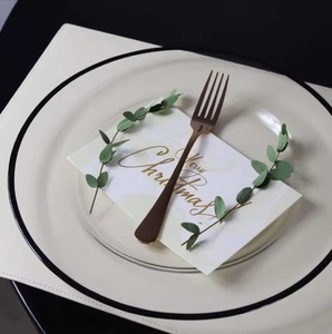Assiette en verre transparente de qualité supérieure, de luxe, avec bordure en perles dorées - Product Image 3