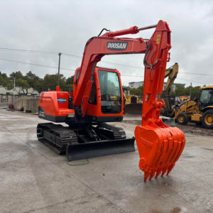 Doosan DX75 7TON Moteur Durable Léger Mini Pelle sur chenilles parfaite pour les travaux d'installation utilitaire Équipement essentiel - Product Image 1