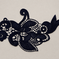 Dentelle florale soluble dans l'eau, logo brodé personnalisé en usine, appliques en dentelle noire pour robes de mariée