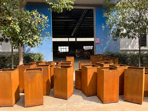 Grand <span class=keywords><strong>Pot</strong></span> de fleur carré en acier corten Facile à assembler Structure KD Déco rustique pour le jardinage à domicile Balcon Centre commercial Utilisation - Product Image 5