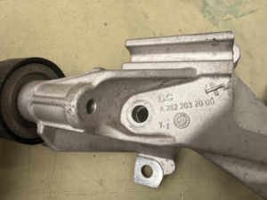 A0009053509 A0009062209 A2822020019 A2822034300 <span class=keywords><strong>Alternador</strong></span> Original Usado Genuino con Soportes para Benz W177 Clase A AMG - Product Image 5