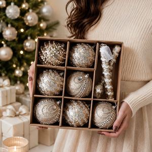 ลูกบอลโฟมสีสันสดใส รุ่นหรูหรา 1889 ของตกแต่งต้นคริสต์มาสแบบแขวน - Product Image 3
