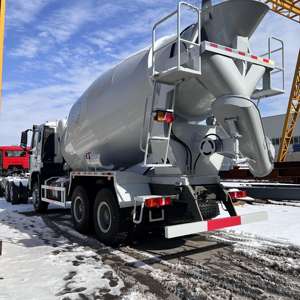 Camión Mezclador de Concreto HOWO 6x4 Usado/Nuevo con Bomba - Product Image 4