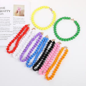 Pastel Y2K Multi Couleurs Bonbons Acrylique Coeur Forme Perles Toggle <span class=keywords><strong>Chan</strong></span> Collier Ras Du Cou Personnaliser Sac Chaîne Charme Fermoir En Métal - Product Image 4