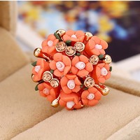 Cincin Bunga Comiya Trendy Wanita Berlian Keramik Desain Floral Gaya Minimalis Lapis Elektroplating untuk Perhiasan Fashion Jalanan Hadiah