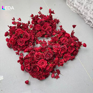 Vente d'usine : Boule de fleurs artificielles rouges lisses faites à la main, centre de table doux pour mariages, fêtes et la Saint-Valentin - Product Image 4