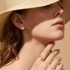 Tremendous Quality Wholesale Manufacturer Export Lucky Clover Design Jewelry 18K Solid Yellow Gold Real Natural Diamonds Jewelry - Product Image 1