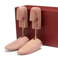 En stock embauchoirs réglables en cèdre | Ventes directes | Civières de chaussures en cèdre bien conçues, durables et de haute qualité