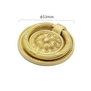 Poignées de porte de meuble et de bar sculptées en laiton doré modernes pour bar à domicile et hôtel - Écologiques et durables - Product Image 5