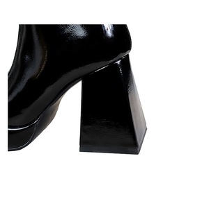 Chaussures à talons hauts épais à bout rond en cuir verni tendance 2024 pour femmes, bottines d'automne et d'hiver - Product Image 2