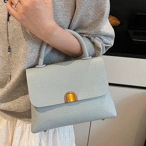 Nova Bolsa Tote Redonda Popular de Verão com Alça, Barata e em Tendência, Pequena Bolsa Transversal de Ombro com Couro PU e Fecho de Aba para Atacado - Product Image 3