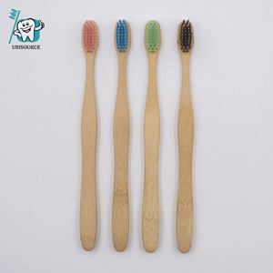 Cepillo de Dientes de Bambú TBB-905 Biodegradable para Adultos, Manual, con Cerdas Puntiagudas y Mango Plano - Product Image 1