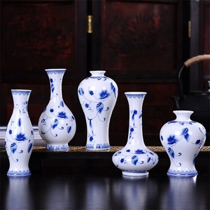 Mini jarrón de <span class=keywords><strong>porcelana</strong></span> azul y blanca Retro hecho a mano de estilo chino para decoración de escritorio de arte adornos arreglo Floral - Product Image 4